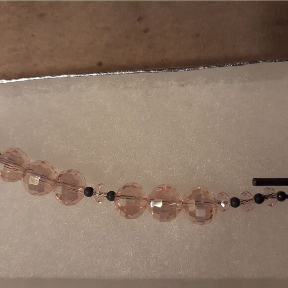 PINK CRYSTAL BRACELET  7.5" grey toggle clasp - Picture 5 of 6